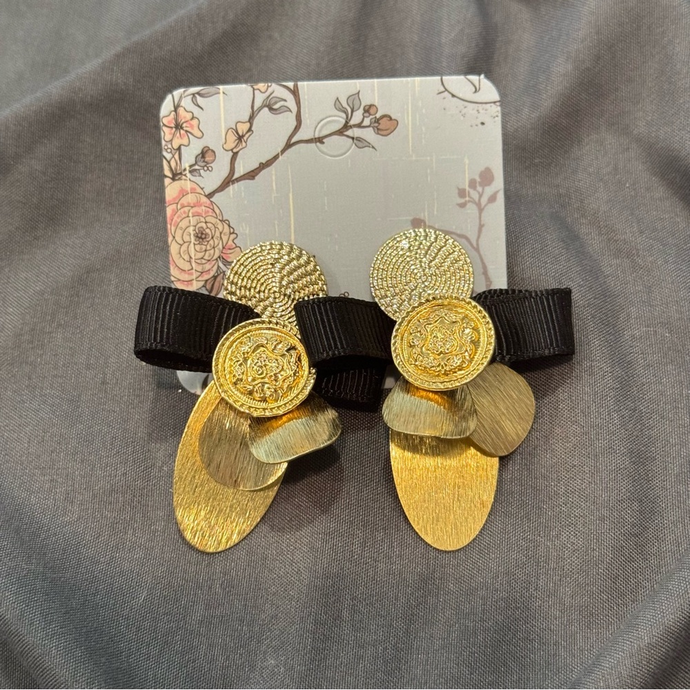 Handcrafted earrings. Hight quality. No oxidation no color changes